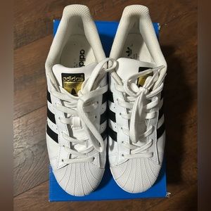 Adidas Superstar Sneakers